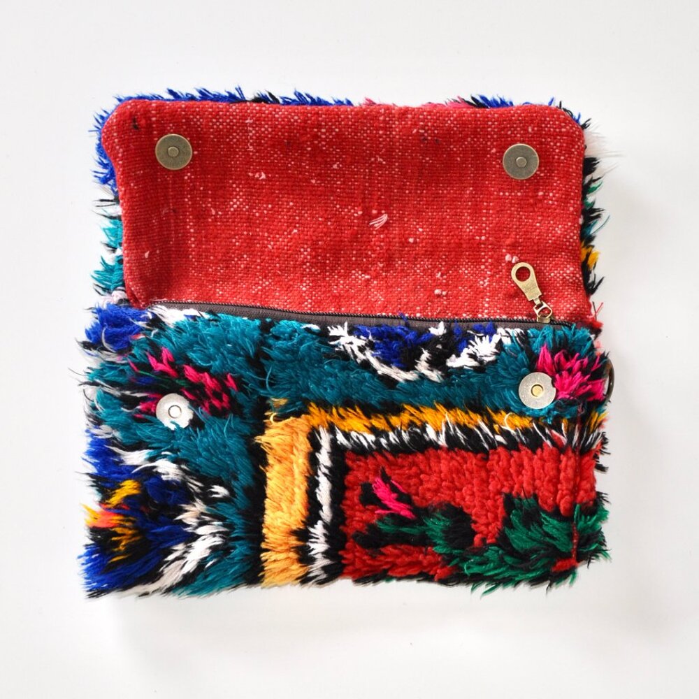 Azila Vintage Antique Moroccan Rug clutch GRN